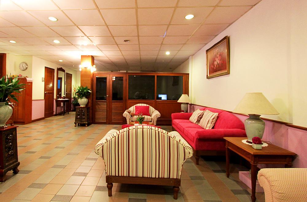 בנגקוק Travel Lodge Surawong (Adults Only) מראה חיצוני תמונה