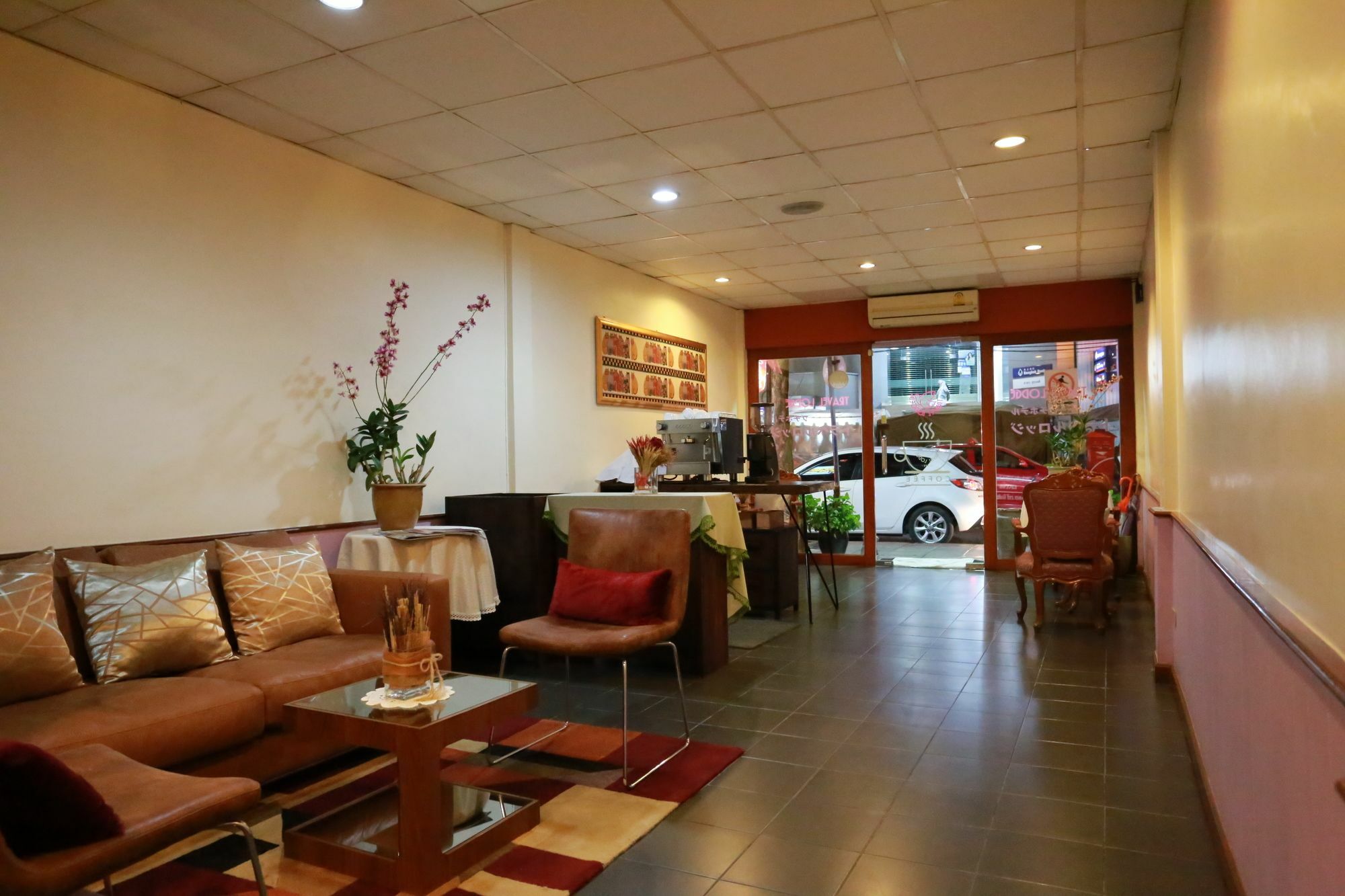 בנגקוק Travel Lodge Surawong (Adults Only) מראה חיצוני תמונה